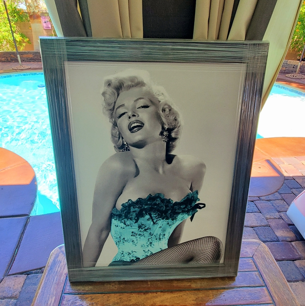 New! Marilyn Monroe Framed Picture
